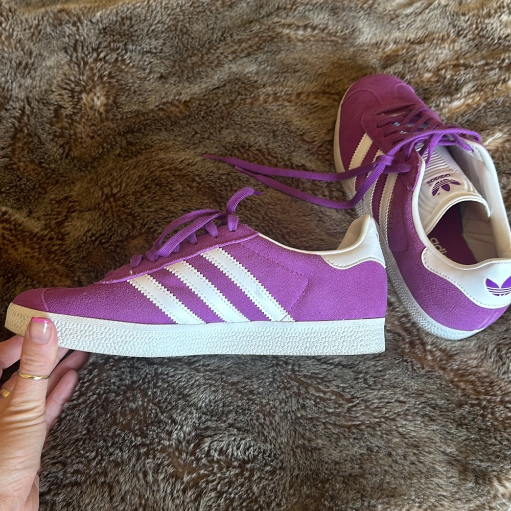 New Adidas Gazelle Size 7 View 4